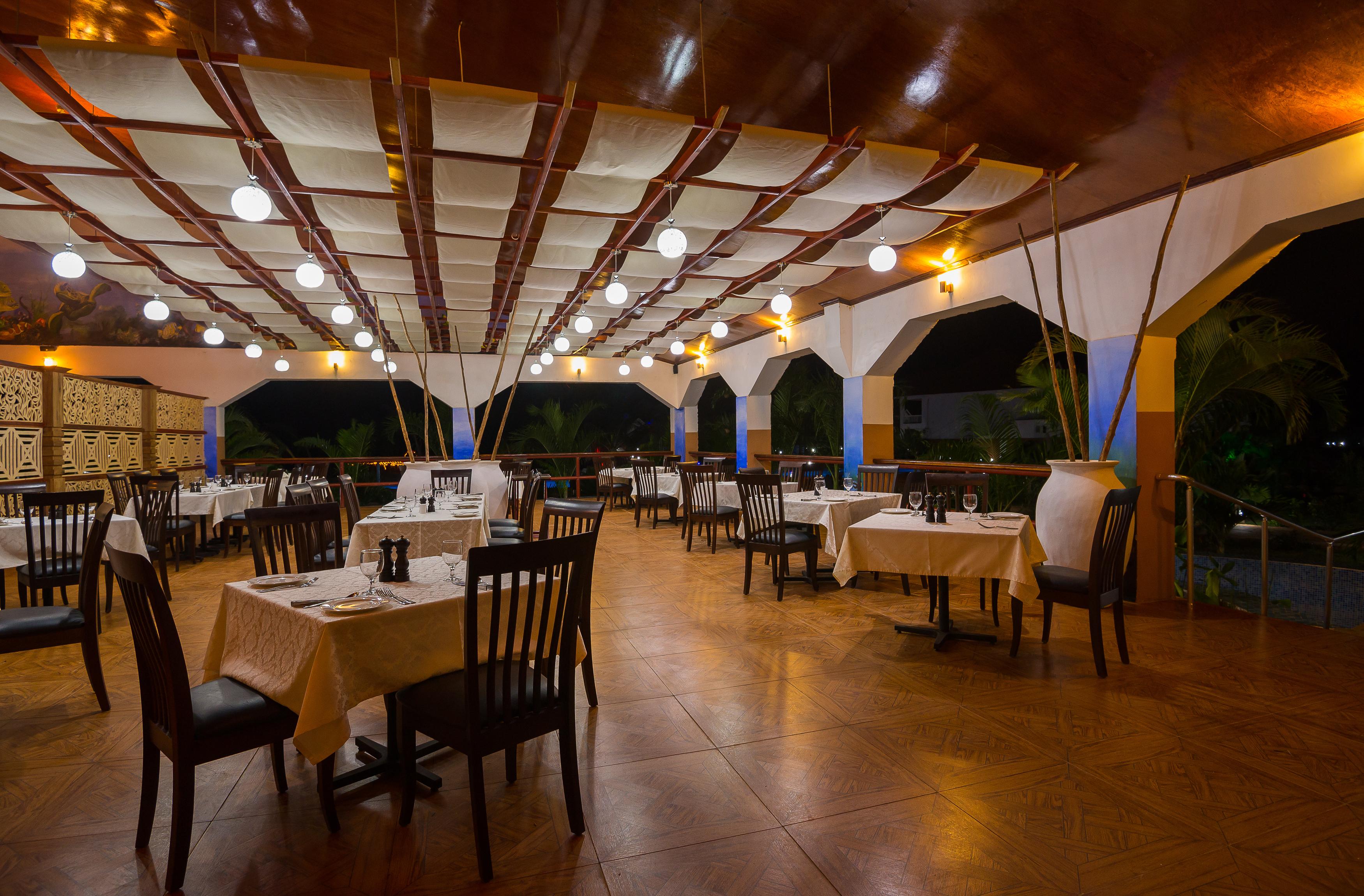 Hotel Azao & Pongwe