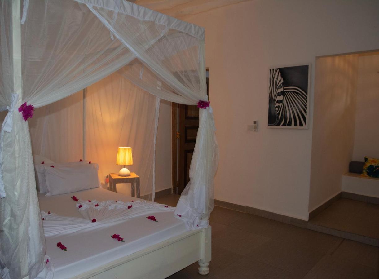 Bahati Hotel 3*