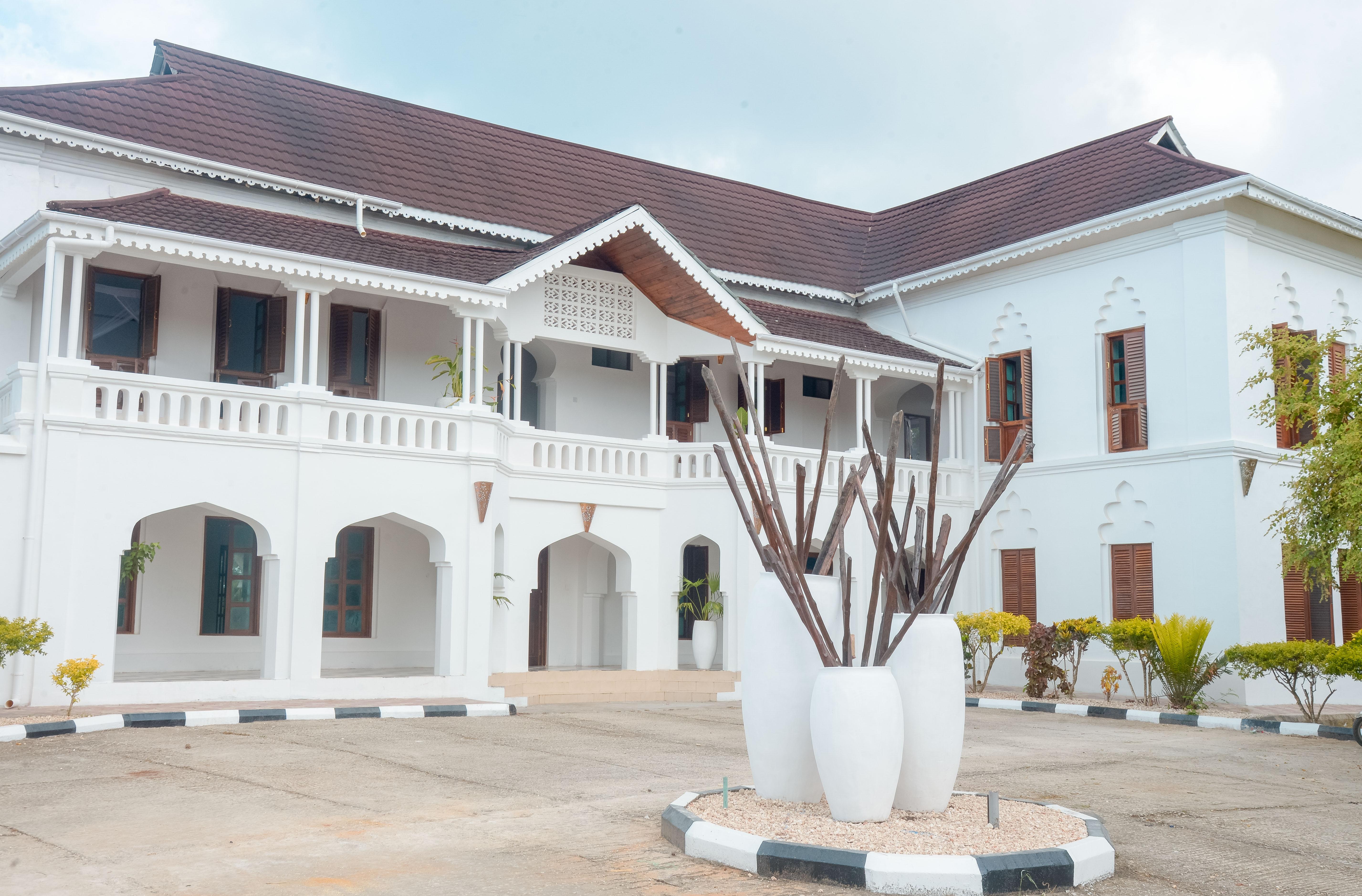 Hotel The Manor House By Sansi 3*