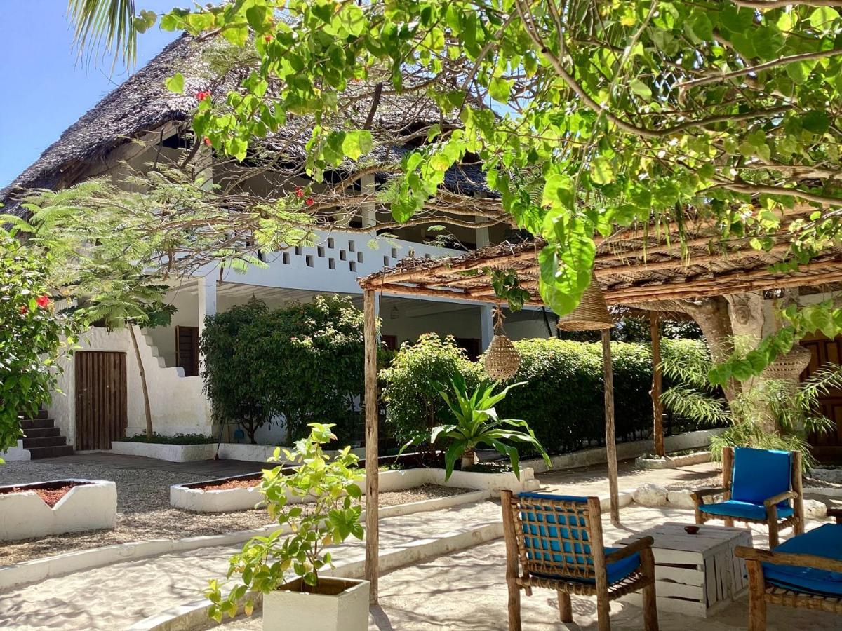 Bahati Hotel