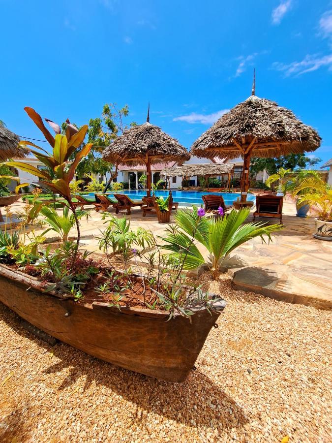 Mimi Na Wewe Bed & Breakfast *