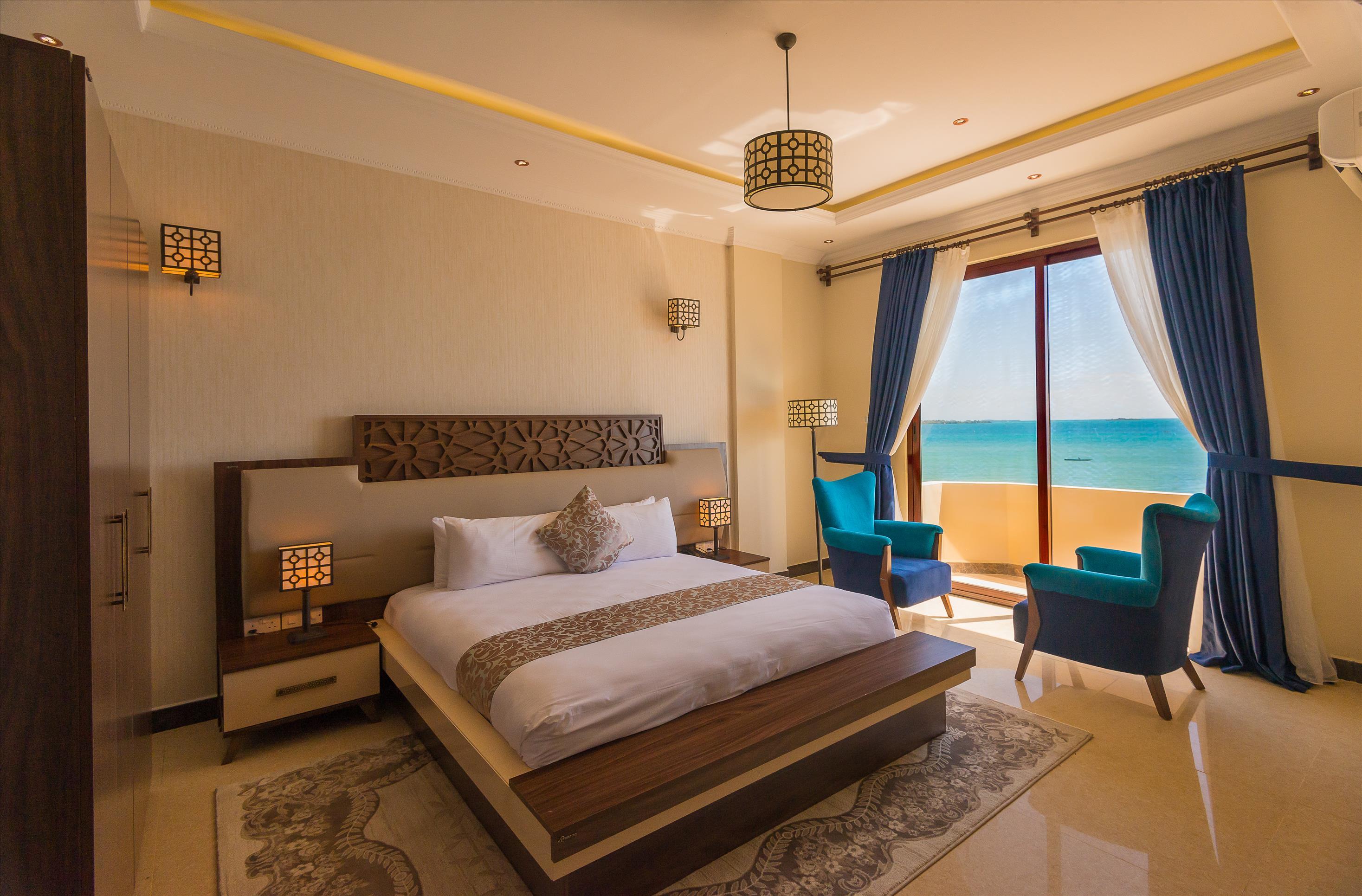Hotel Golden Tulip 4*
