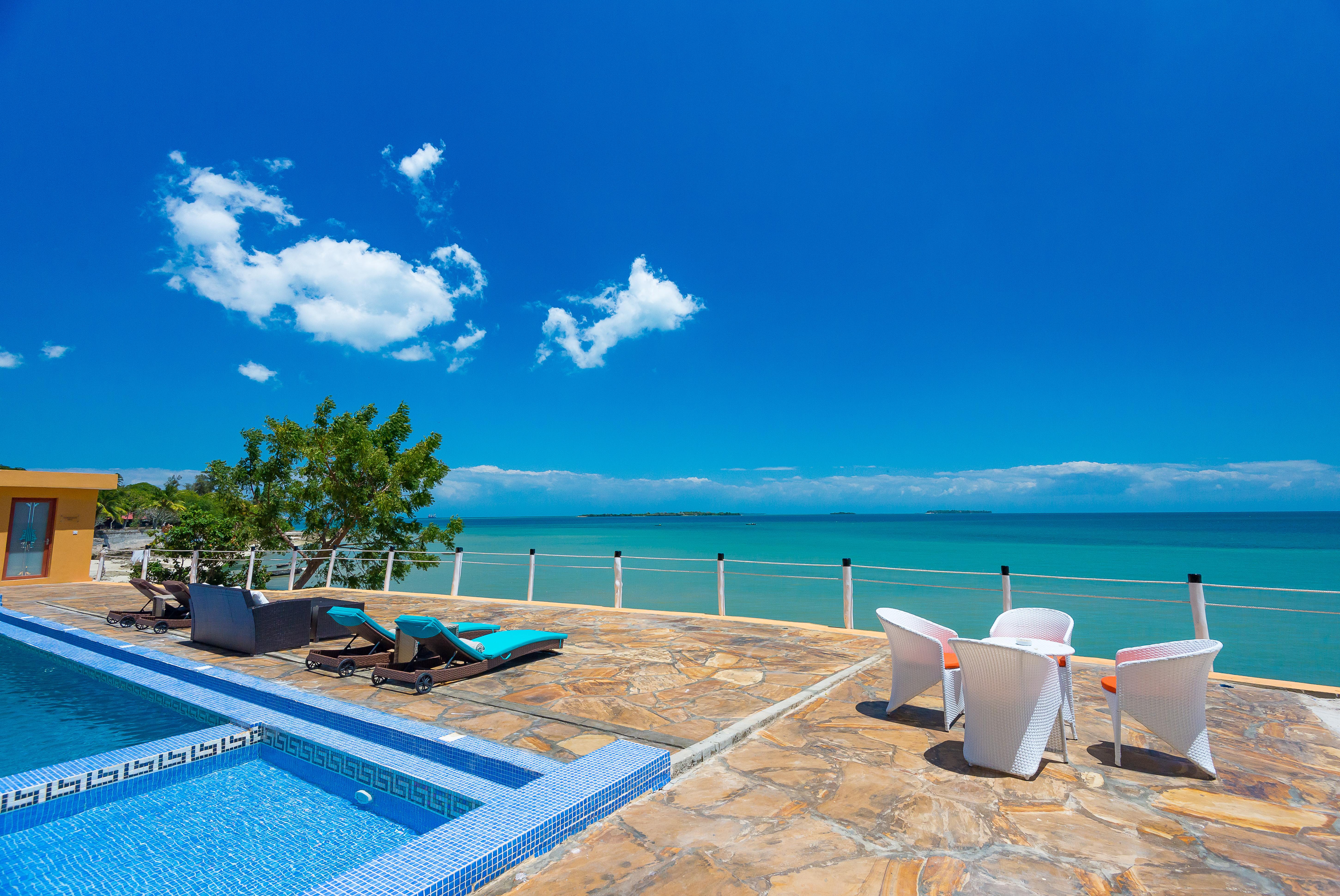 Golden Tulip Hotel