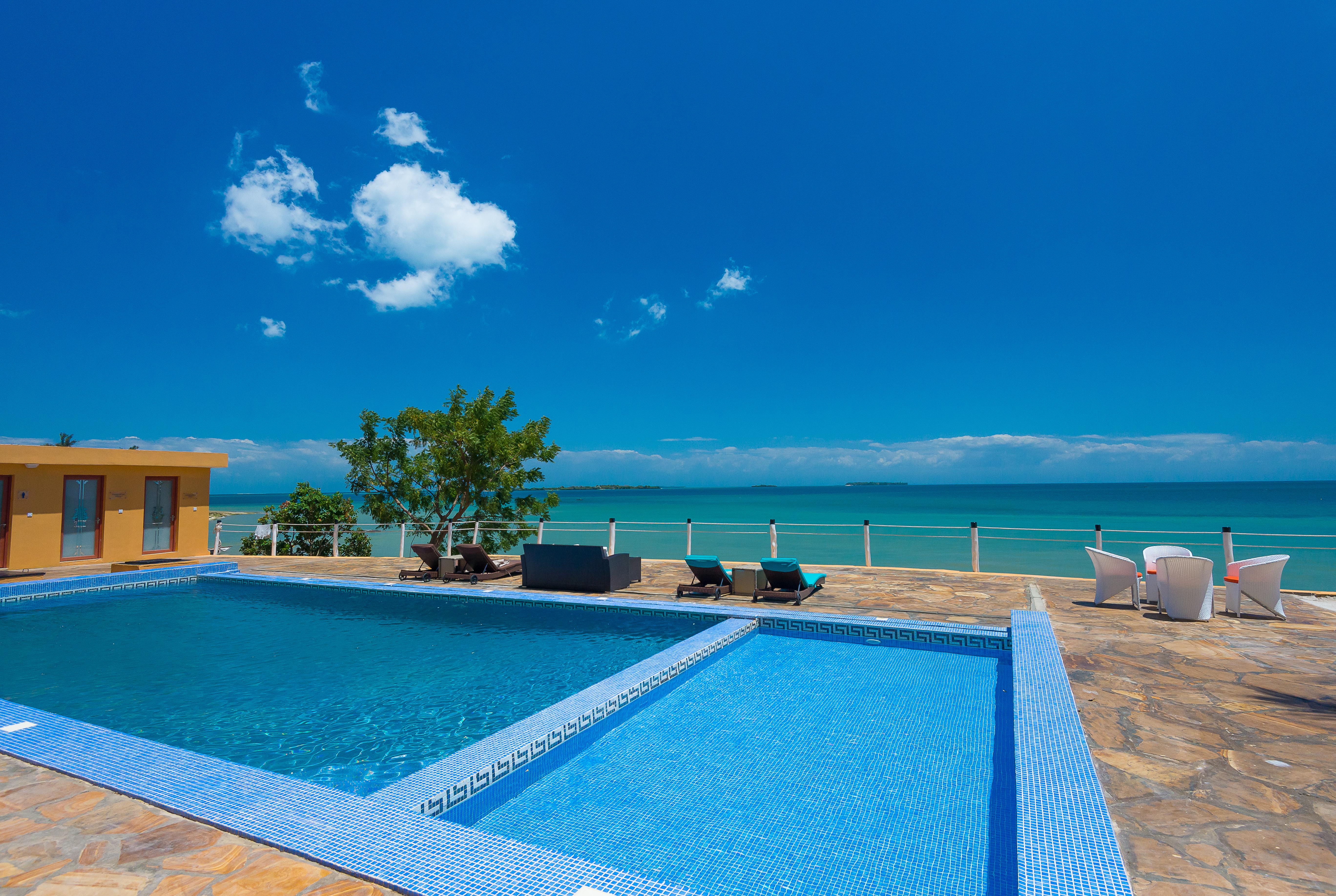 Golden Tulip Hotel