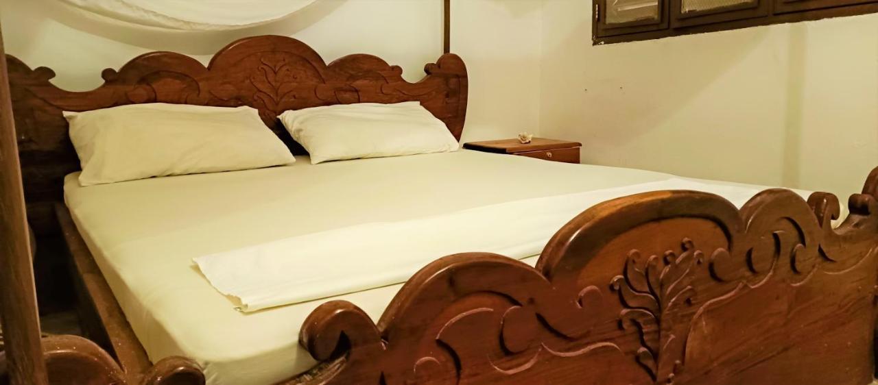 Bed & Breakfast Msafara Lodge, *
