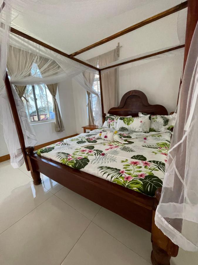 Bed & Breakfast Garden Dreams