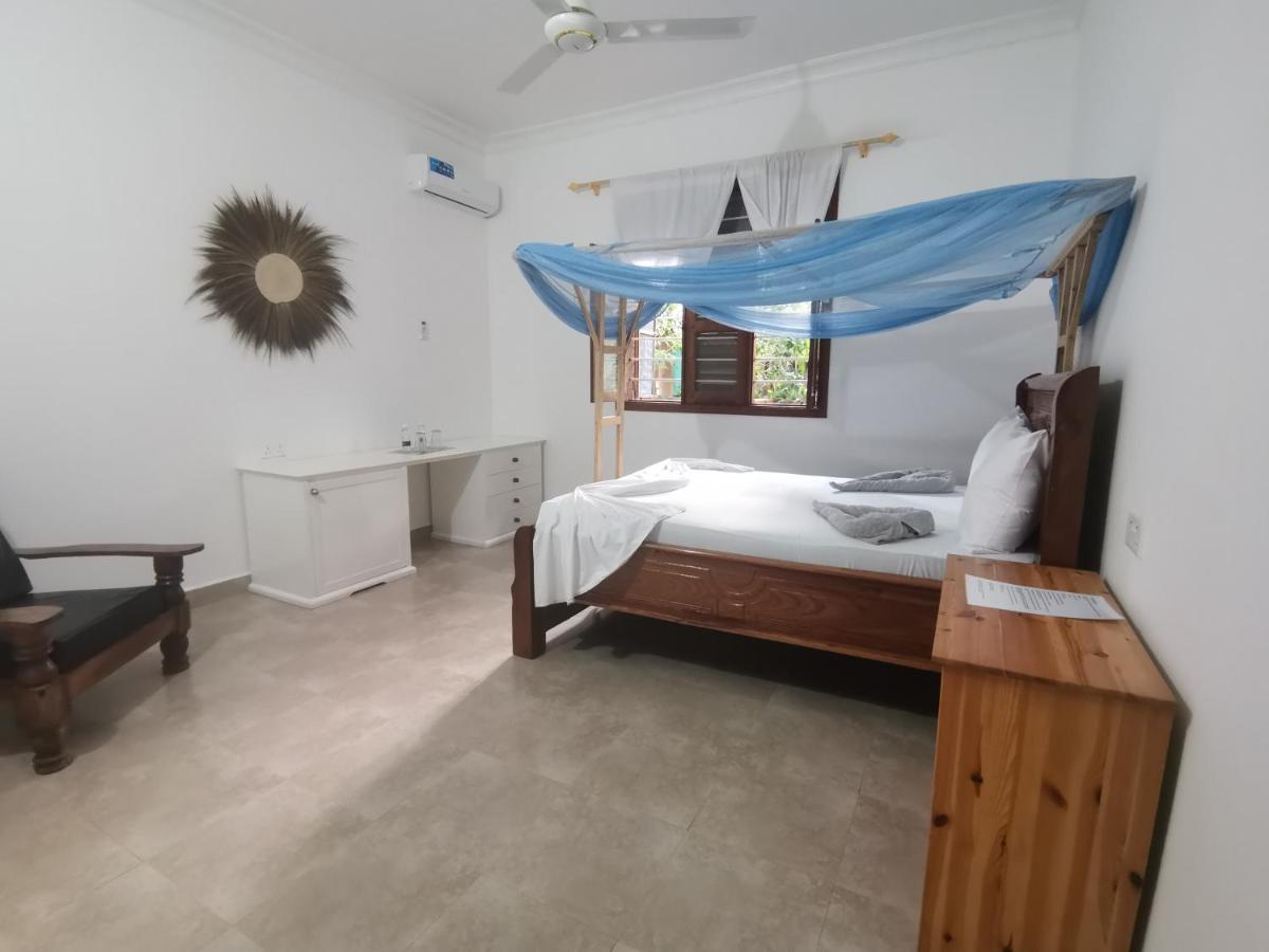 Bed & Breakfast Savi House