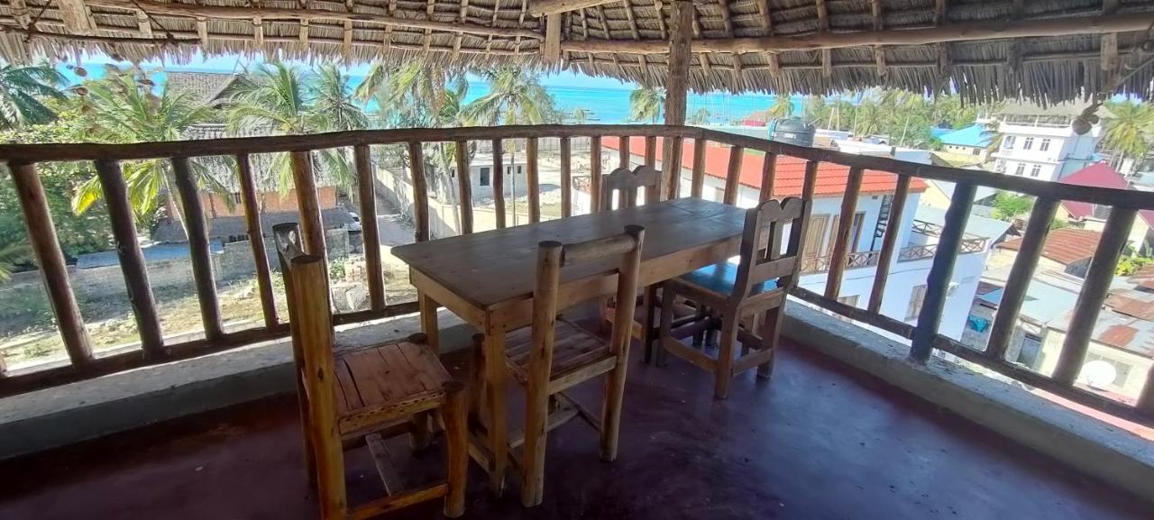 Mambo Boutique Hotel 4*