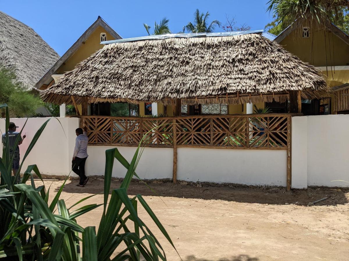 Guest house Mkadi Beach House