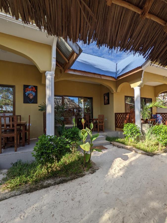 Mkadi Beach House Guest house Nungwi