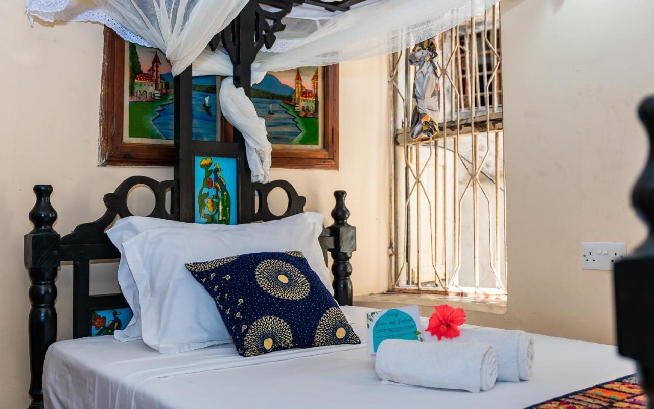 Emerald Palm Hotel
