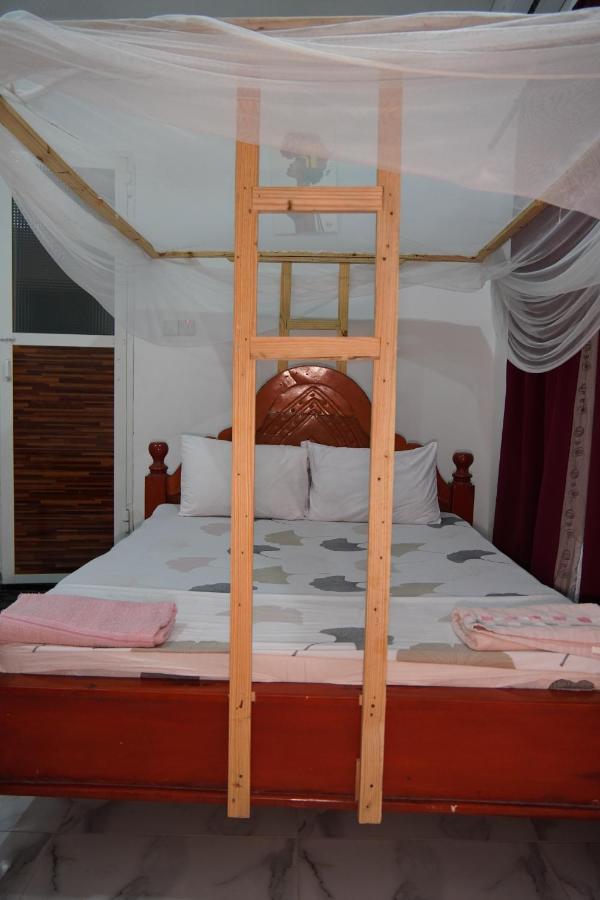 Bed & Breakfast Zaina's House Nungwi