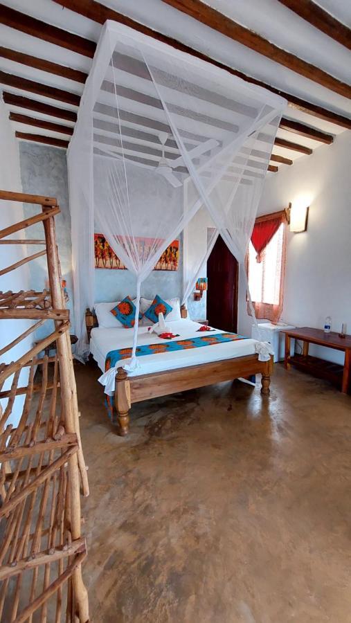 Mawimbi Hotel