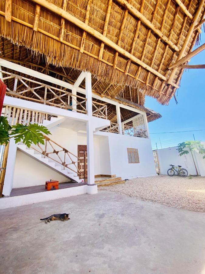 Mamayoyo House