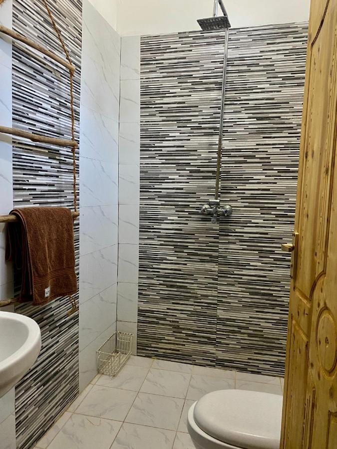Double V Guest house Nungwi