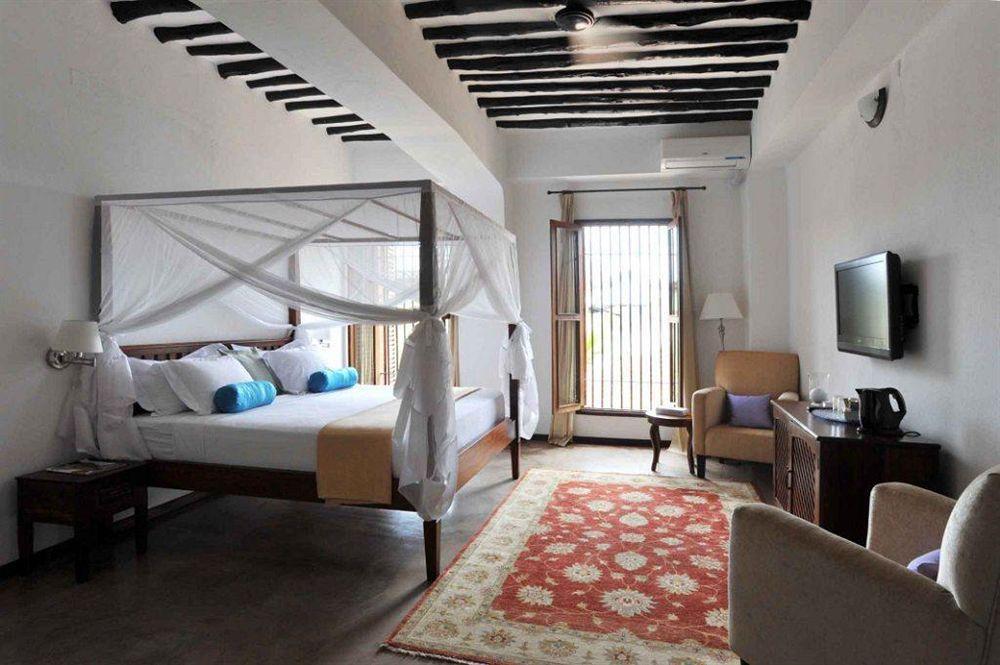 Kisiwa House Hotel 4*