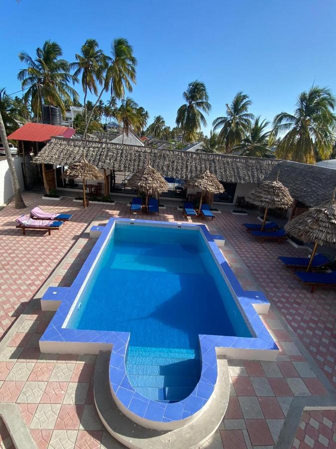 Amani Hotel *