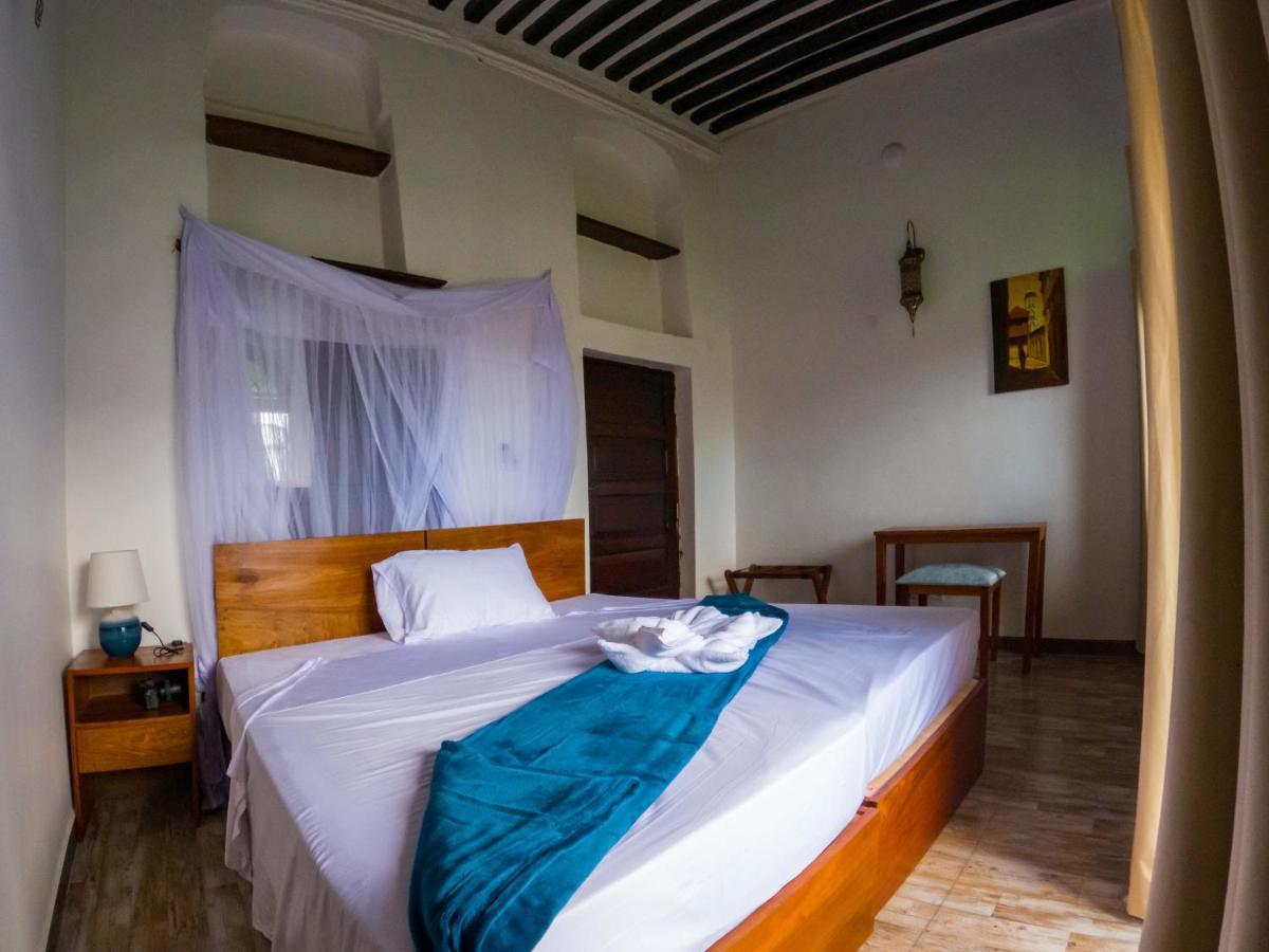 Aurelia Hotel