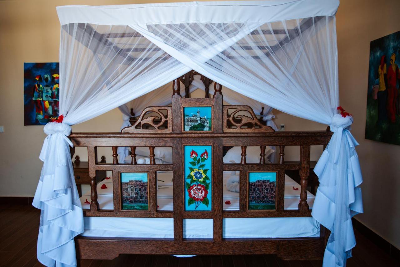 Hotel Mambo Paradise 4*