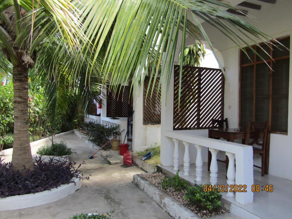 Bed & Breakfast Kivulini And Restaurant *