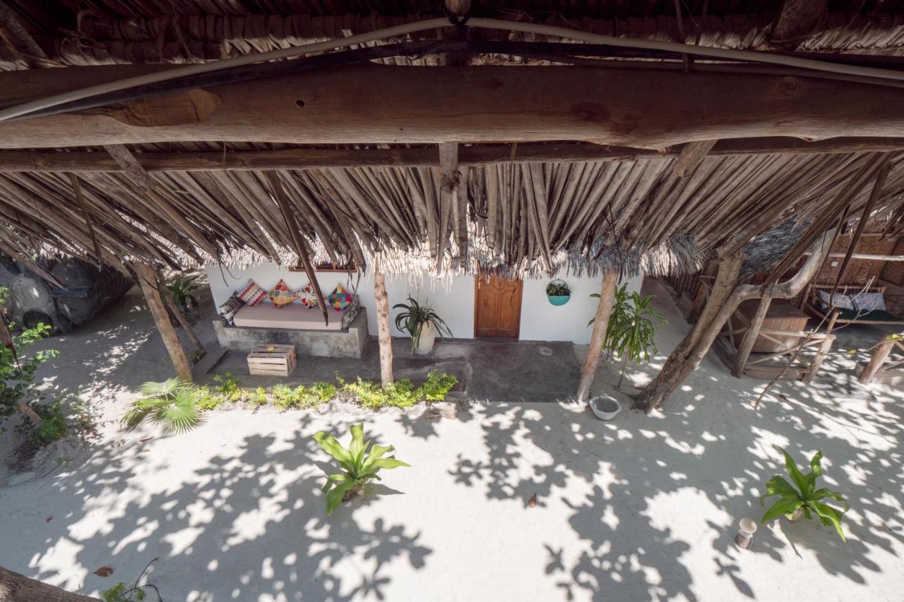 Bahari Bed & Breakfast 2*