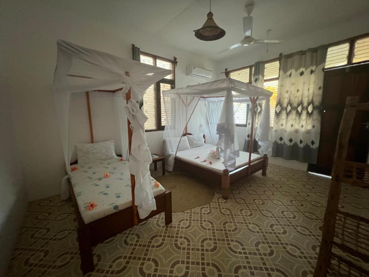 Mauwa House Guest house *