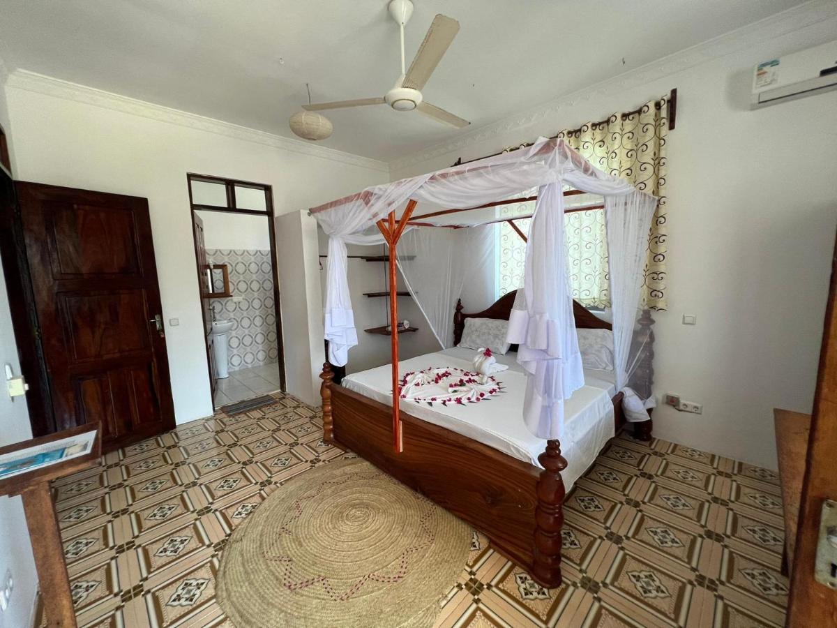 Mauwa House *