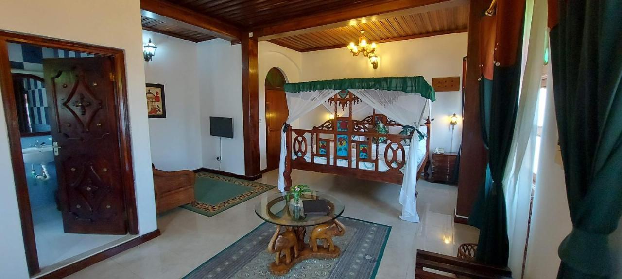 Horizon Palace Hotel