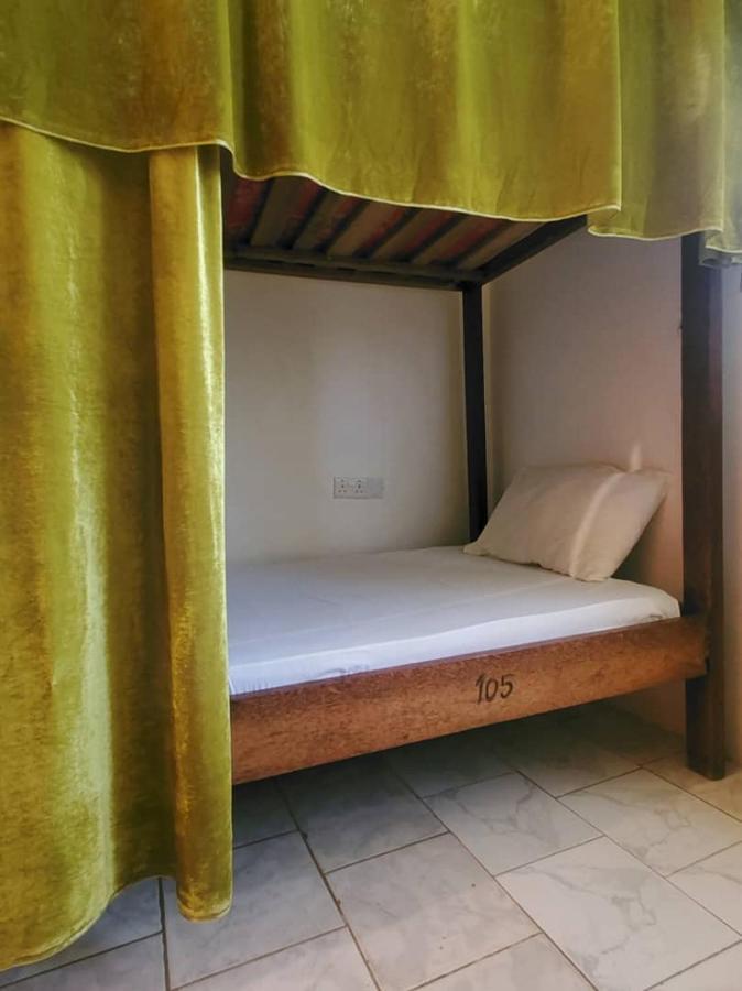 Green's Hostel *