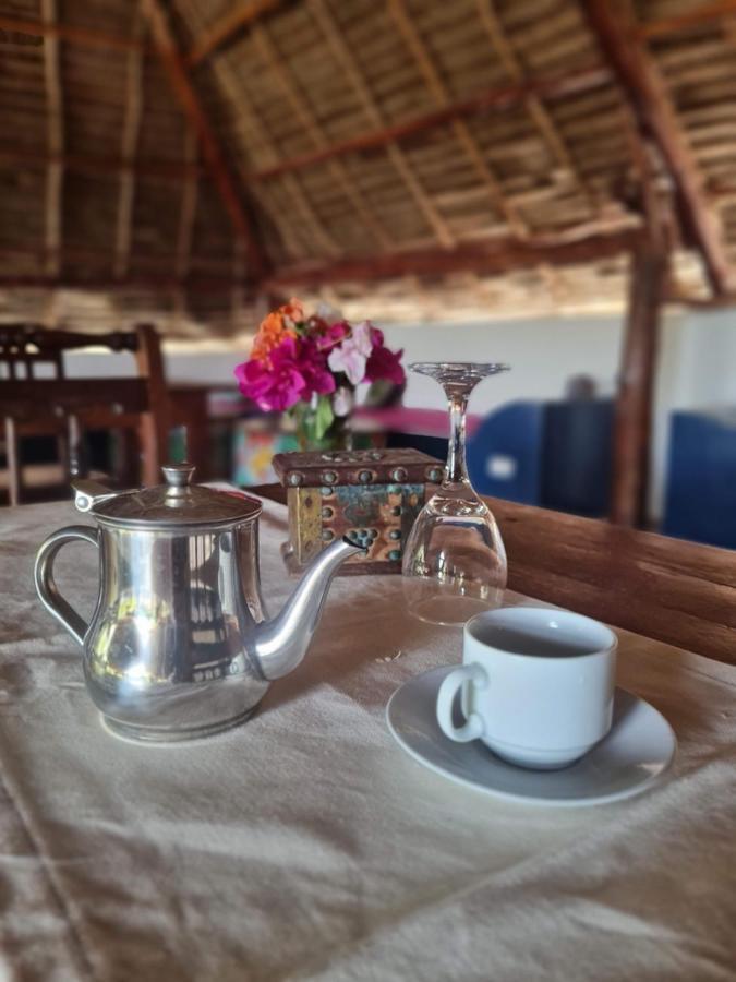 Beachfront Ladha Ya Zanzibar Gasthof *