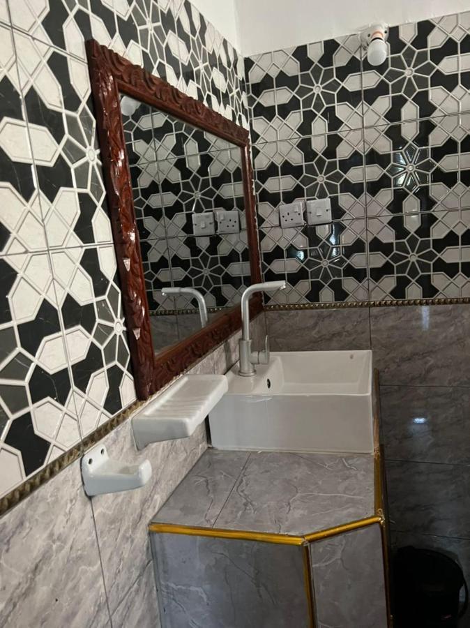 Milly Apartment Pongwe