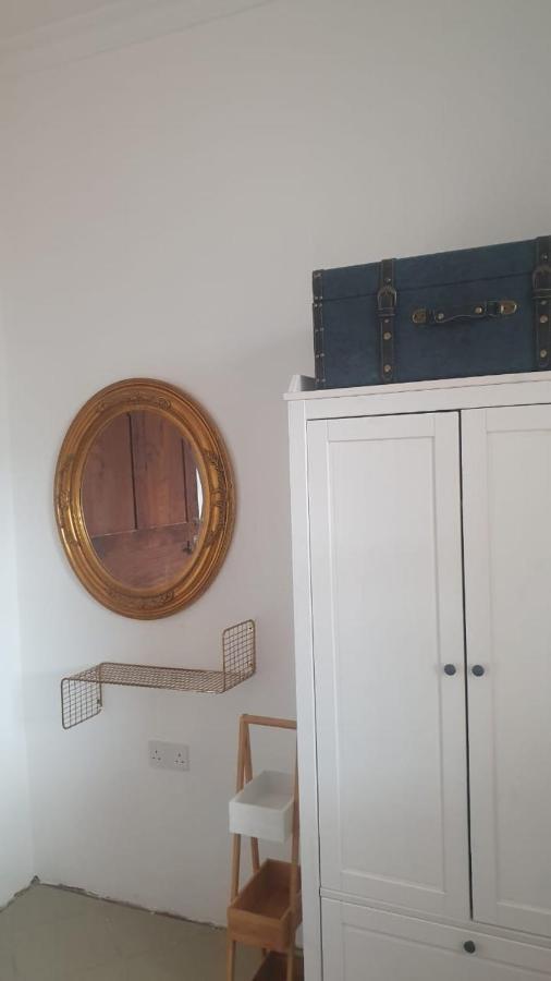 A Cozy 2 Bedroom In Stone Town Apartment