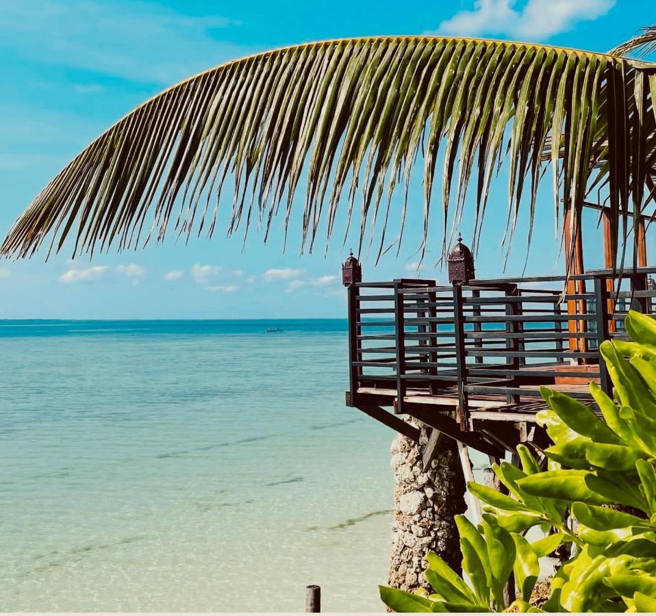 The Beach 4* Uroa