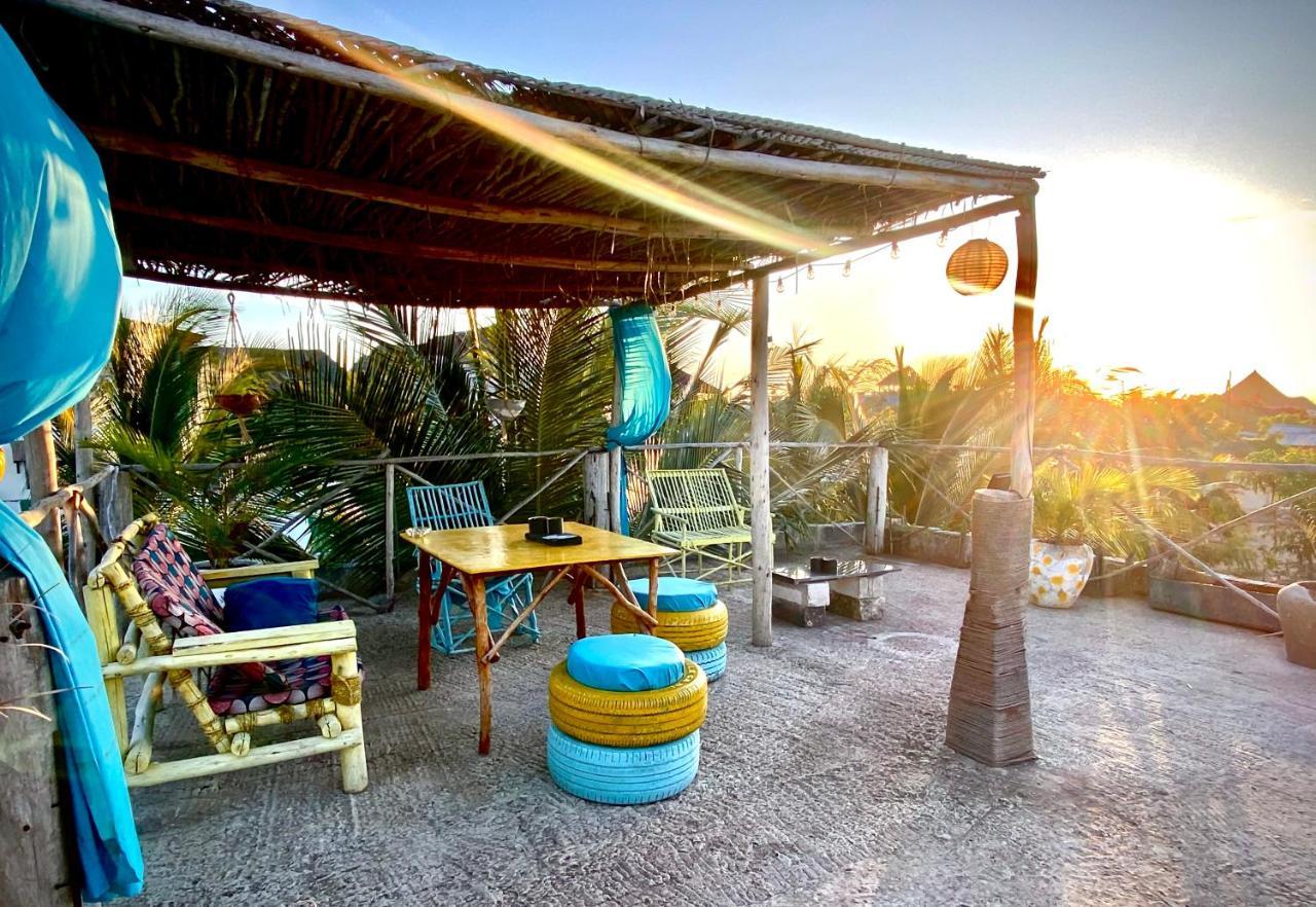Darwesh Nyumba Bed & Breakfast *