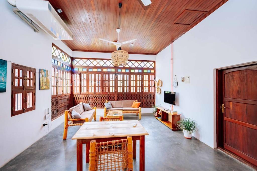 Apartment Penthouse - At The Train's House *