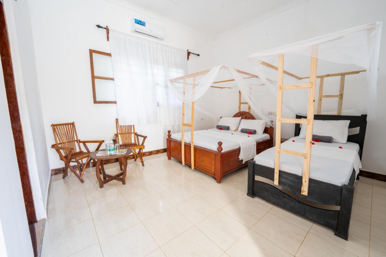 Savi House Nungwi