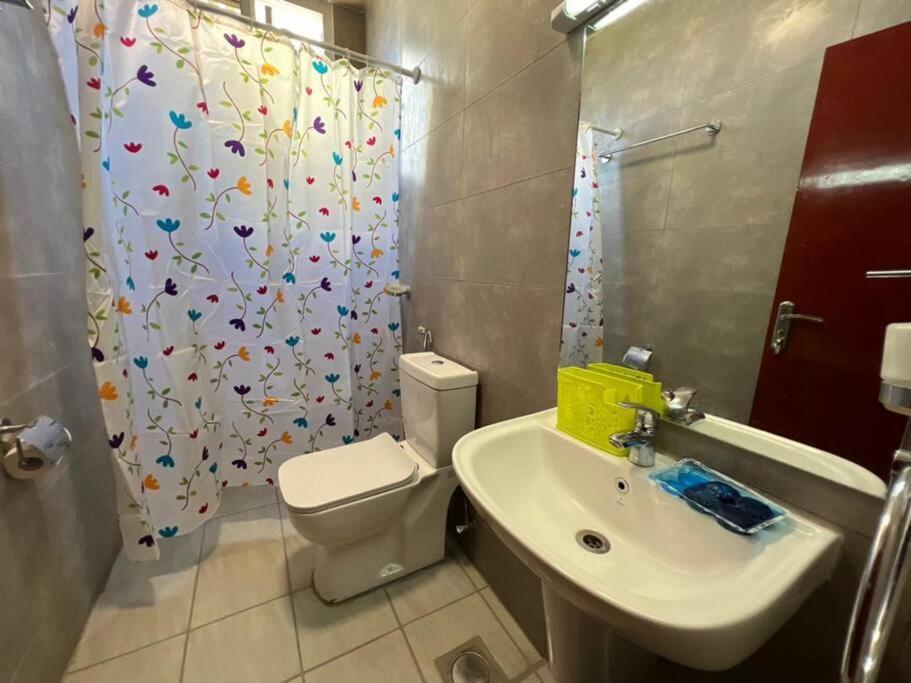 Apartment Minimalistic And Crisp In Mbweni