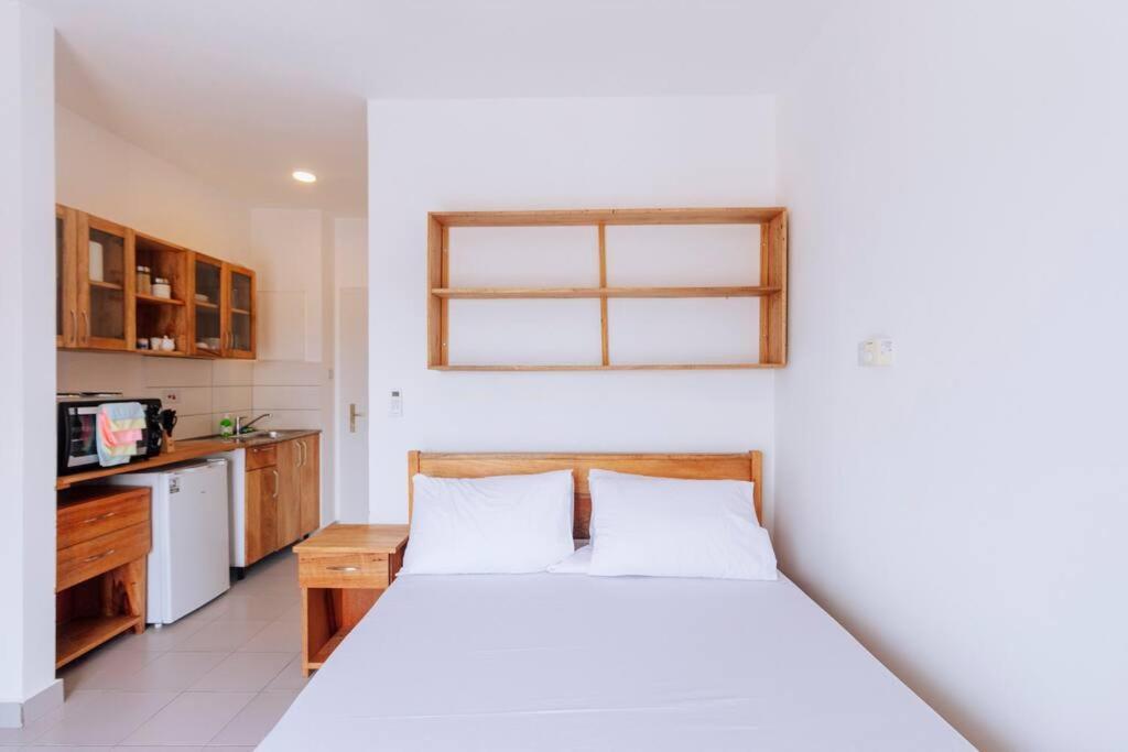 B10-02 Studio, 23, Mwangani Apartment
