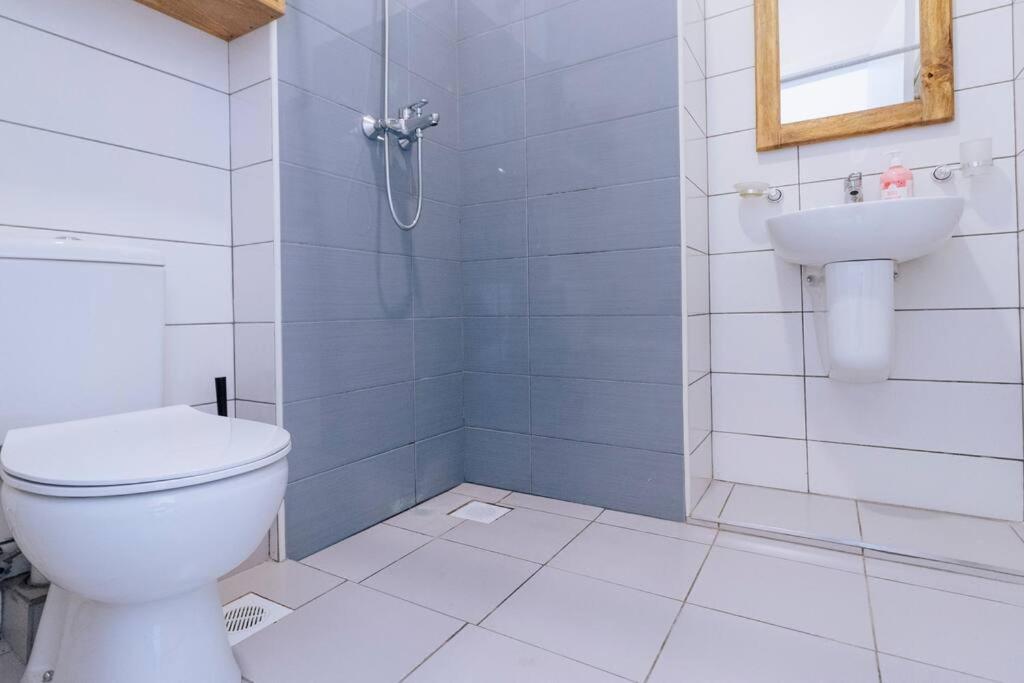 B10-02 Studio, 23, Mwangani Apartment
