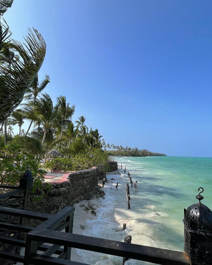 The Beach 4*
