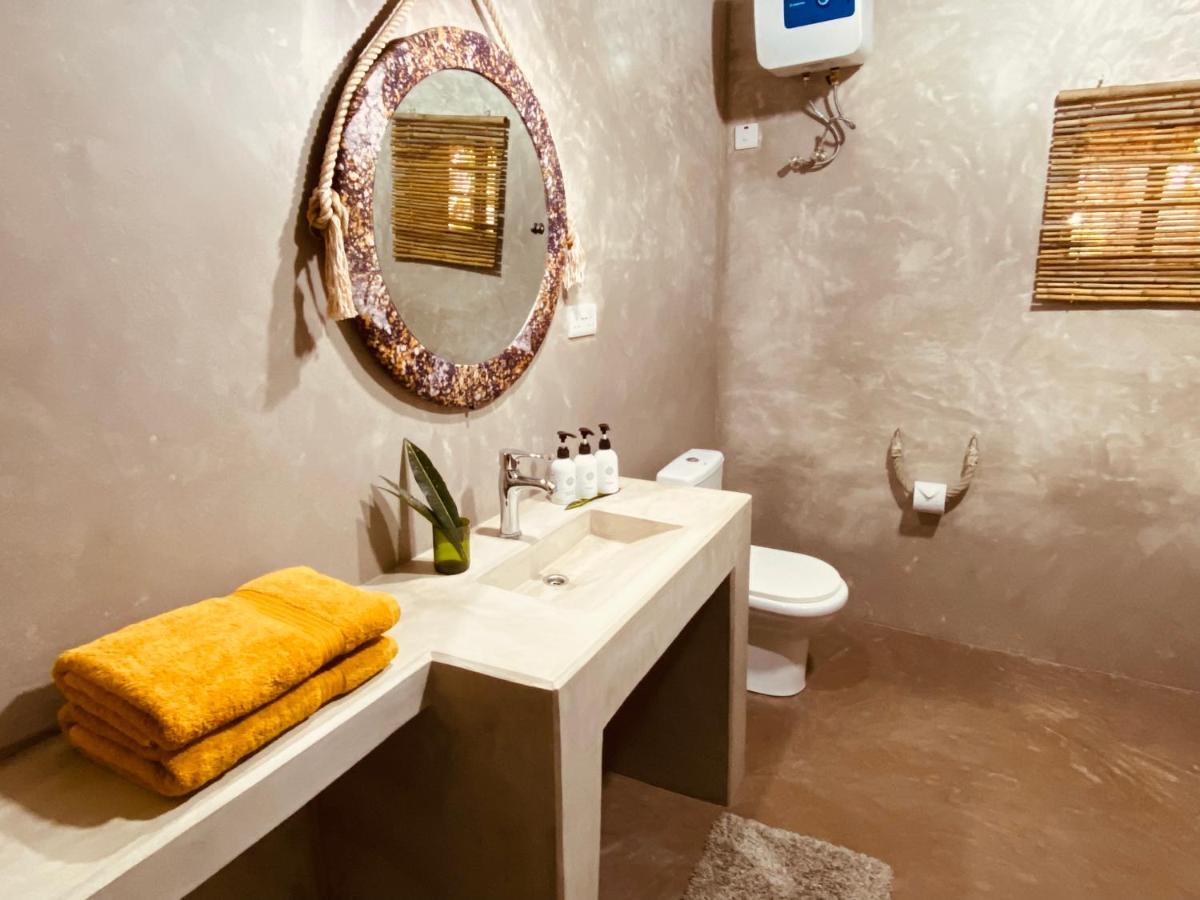 Mama Root Guest house 2*