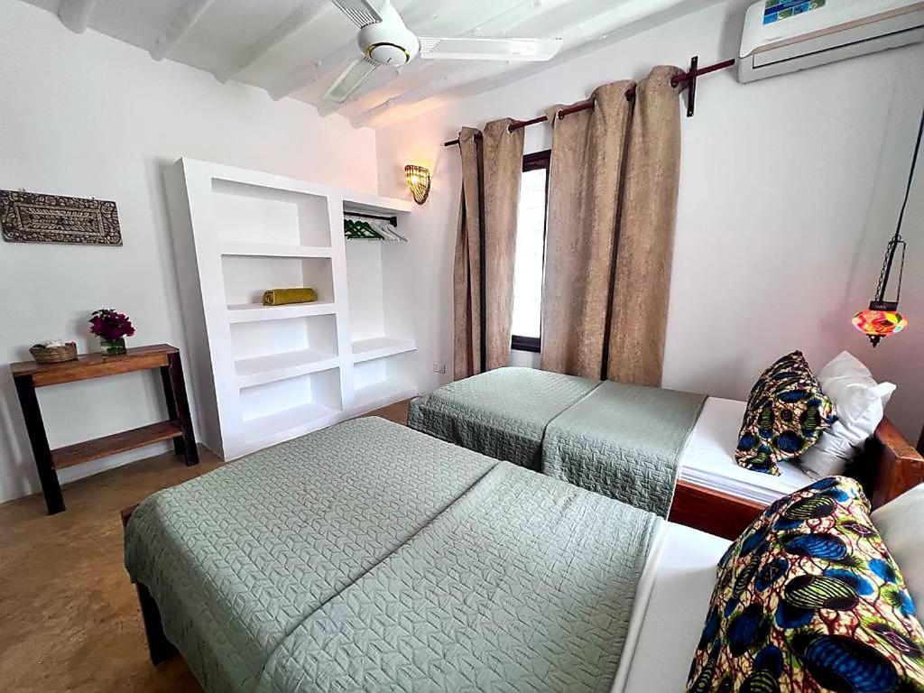 Moyo Apartment