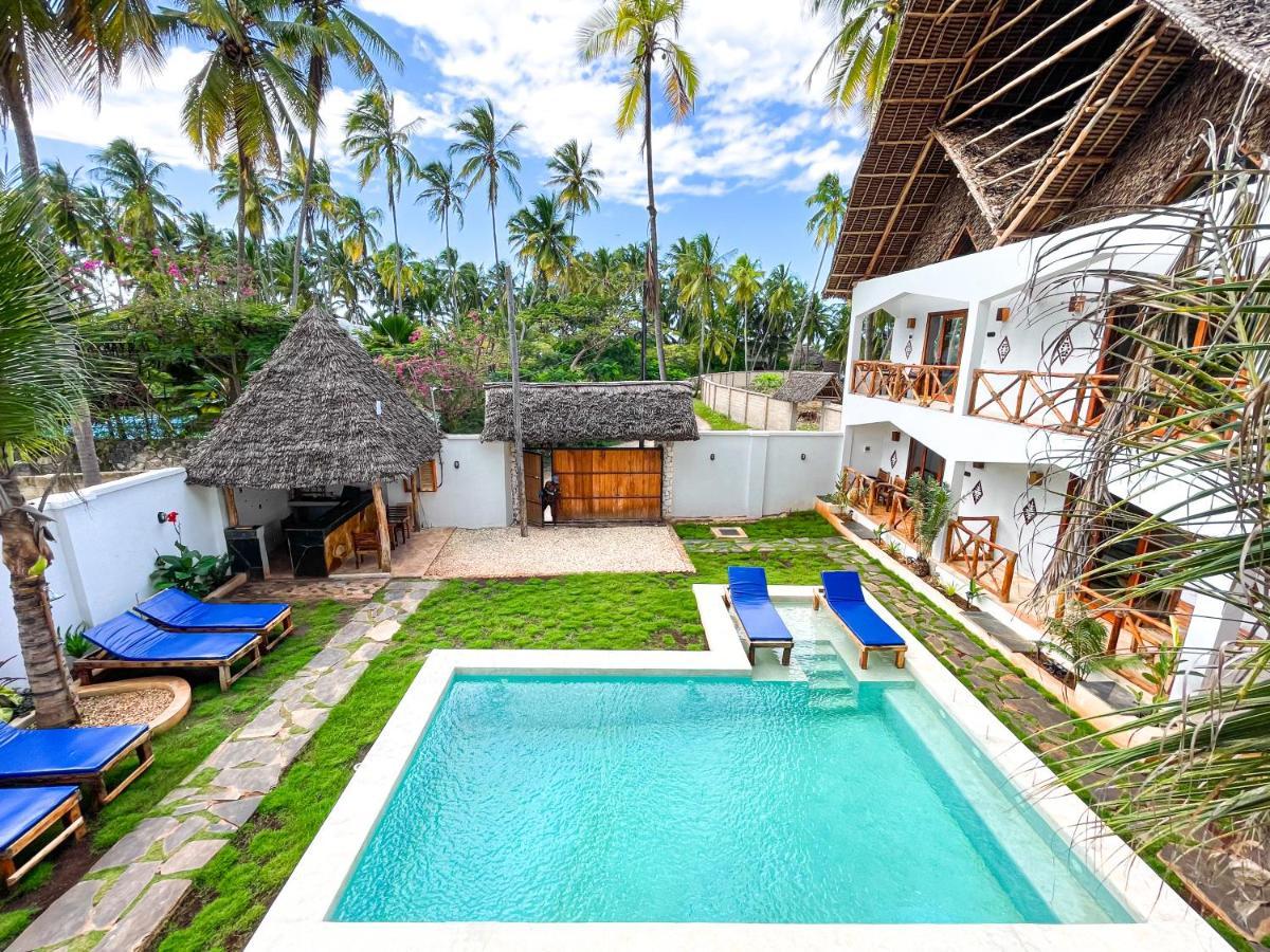 Lodge Mambo *