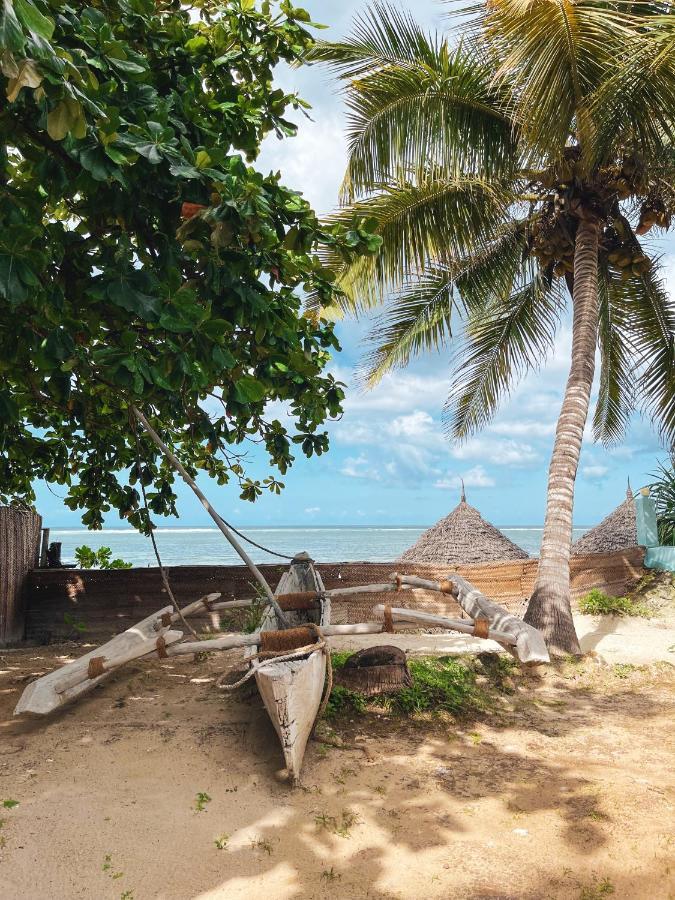 Mambo Villas Hotel 4*