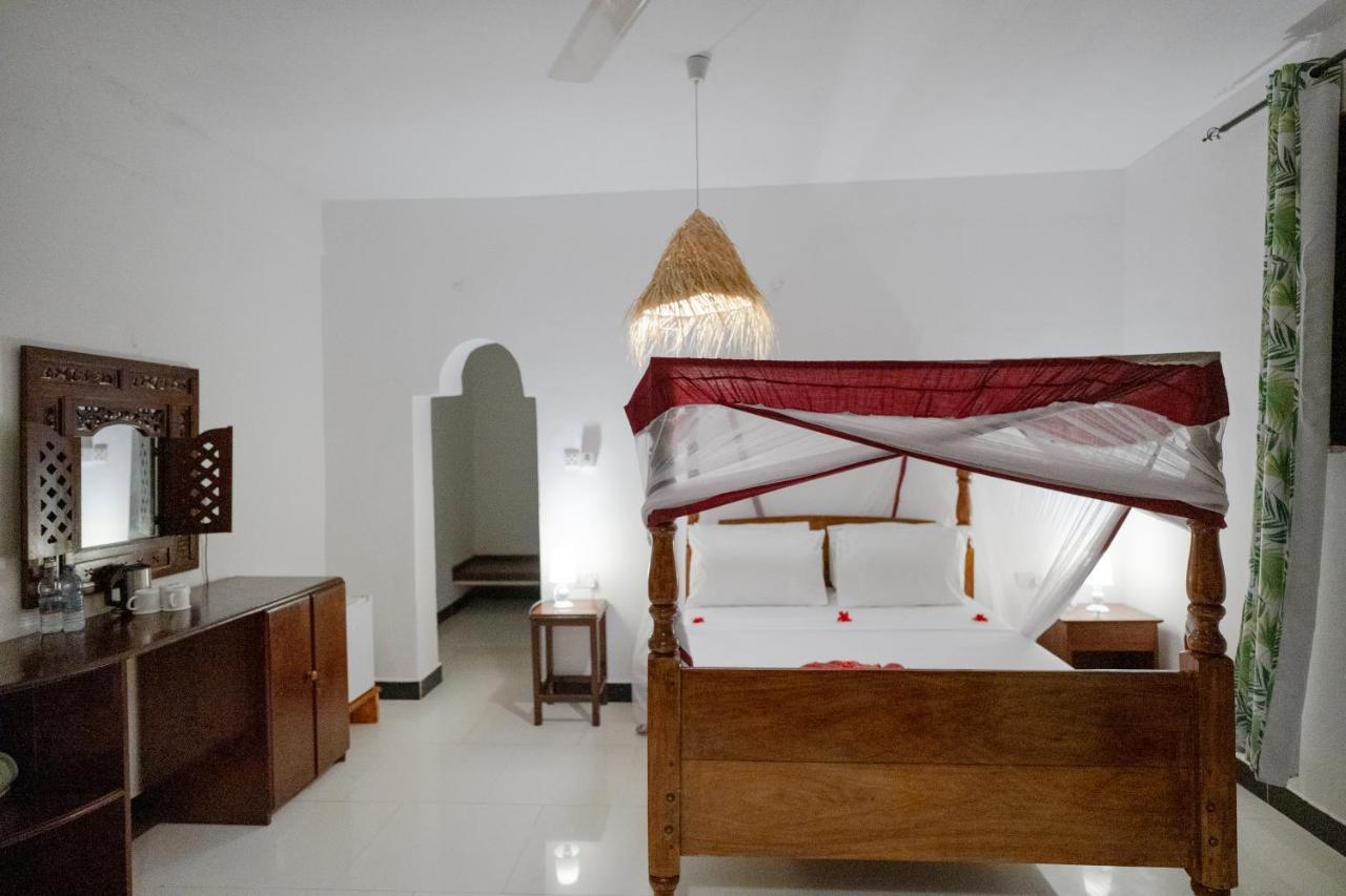 Hotel Mambo Villas