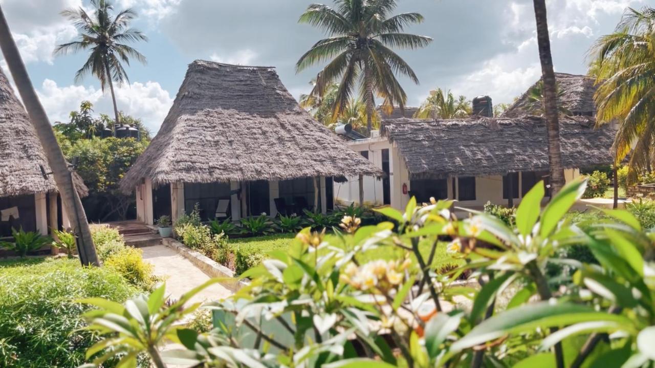 Hotel Mambo Villas