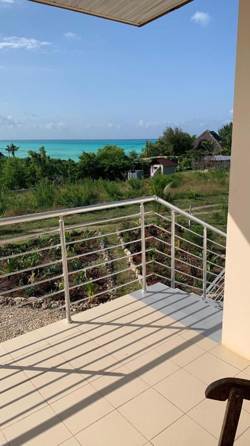 Coral House Near Bluu Hotel