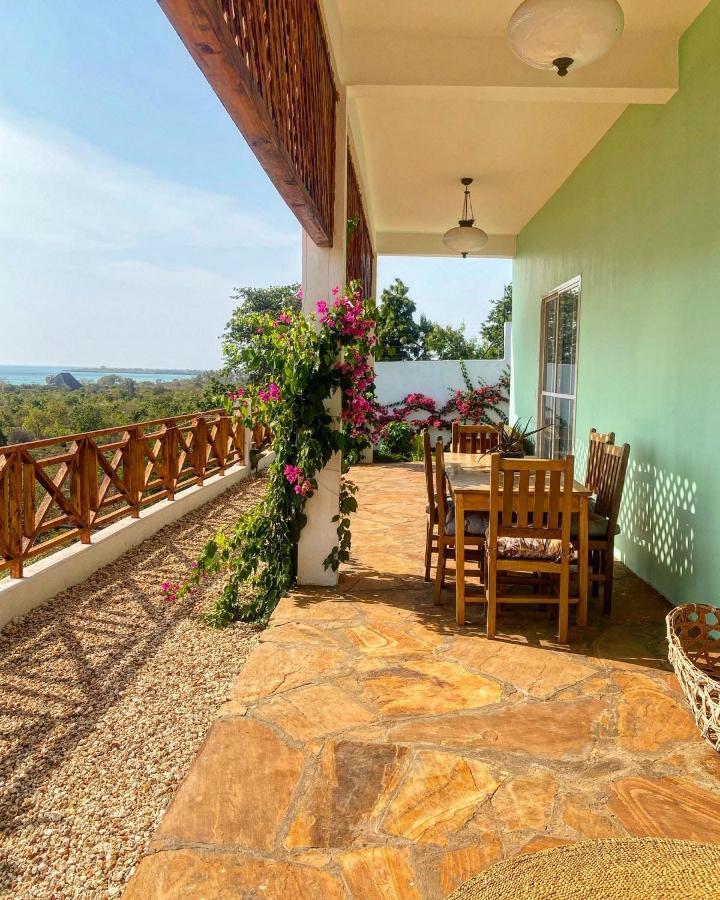 Villa Big Furaha Kidoti