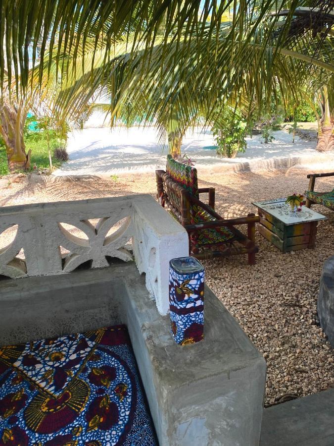 Darwesh Nyumba Bed & Breakfast *