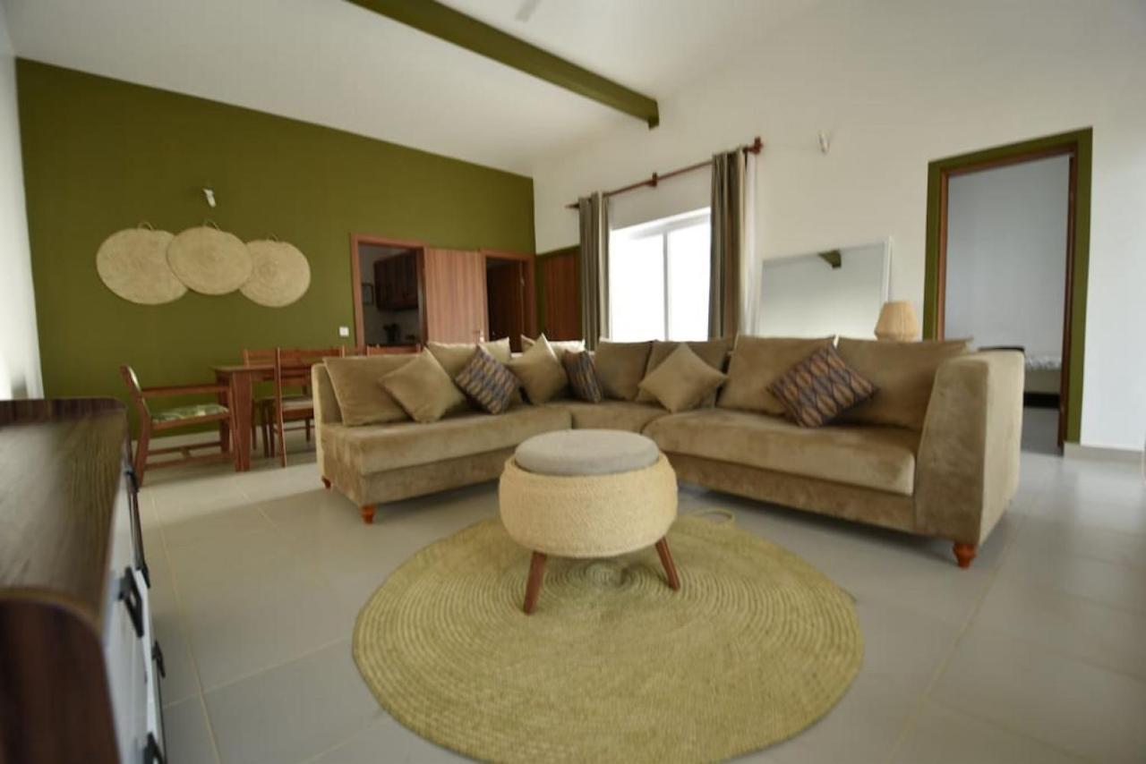 The Coco Villa, Garden View In Town Apartment *